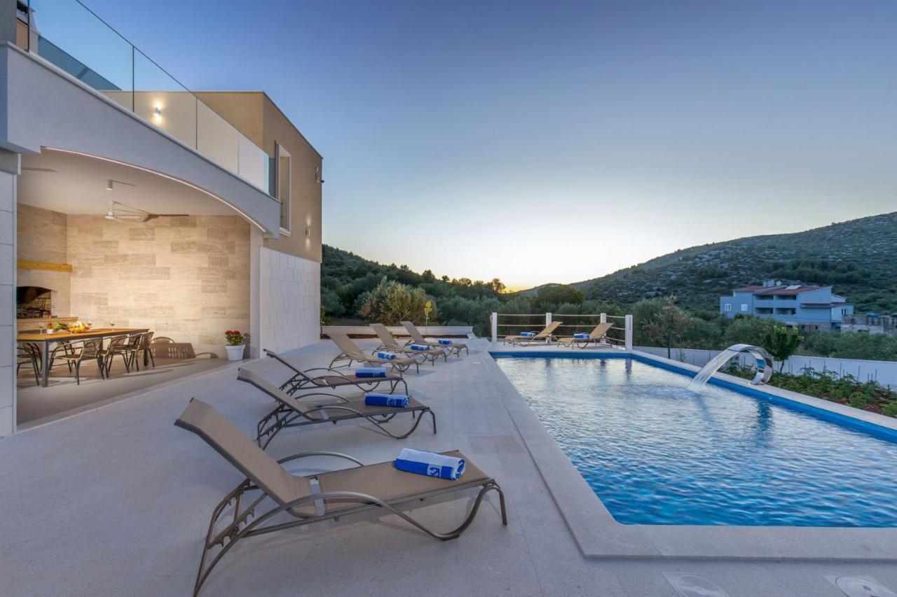 Villa Hileja Marina Buitenkant foto