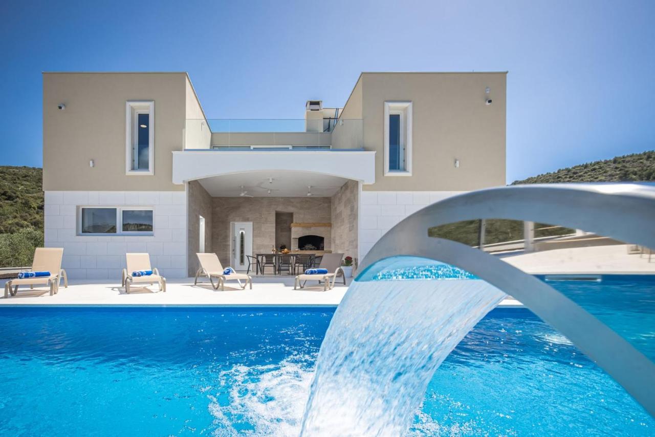 Villa Hileja Marina Buitenkant foto