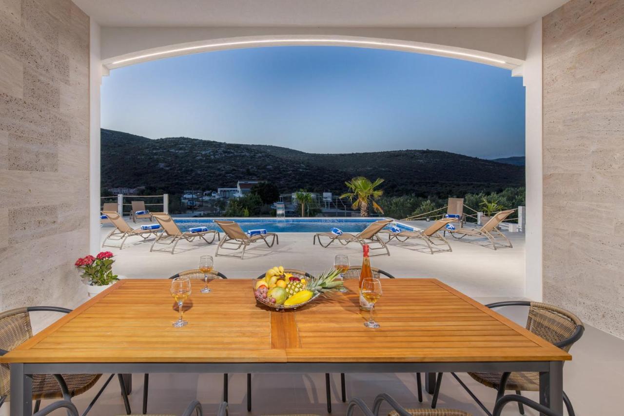 Villa Hileja Marina Buitenkant foto